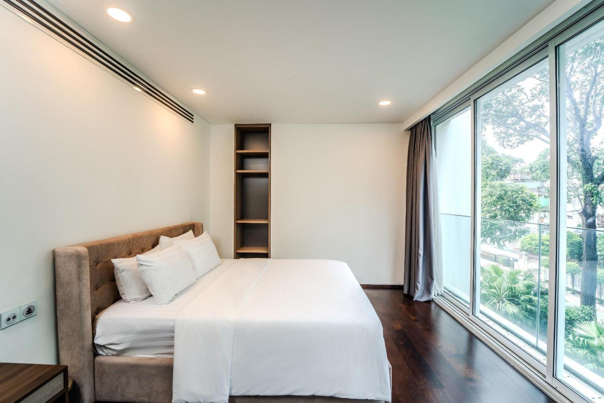Serenity Saigon Sky - Free One Way Airport Shuttle Villa *